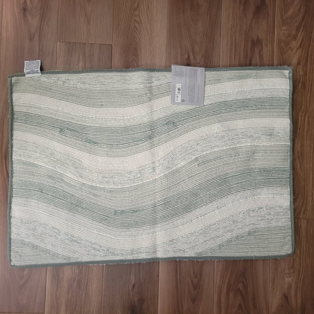 Bath mat - Picture 3 of 3